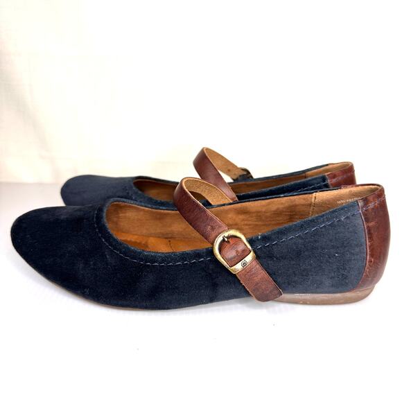BORN Mary Janes Womens 8.5 Navy Velvet Leather Flats Classic Preppy Fairygoth - Picture 3 of 12